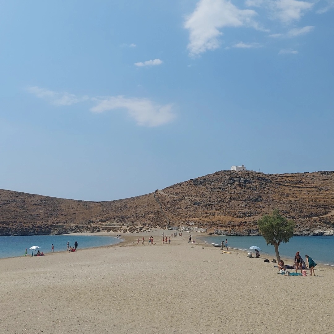 The double sided Kolona Beach is one of the most iconic Kythnos Beaches