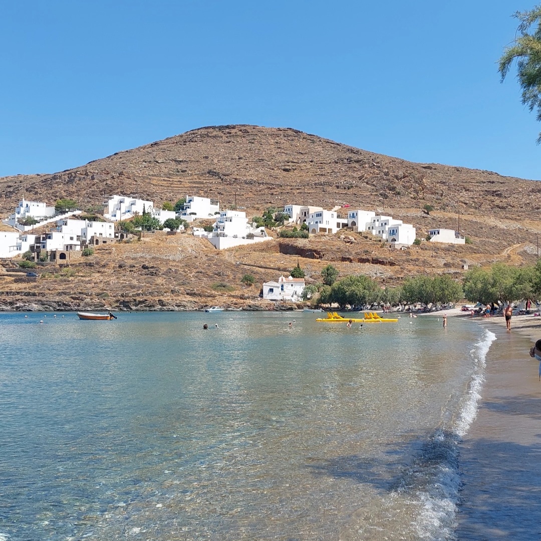 Kythnos Beaches: Episkopi Beach is family friendly and offers some great activities too.